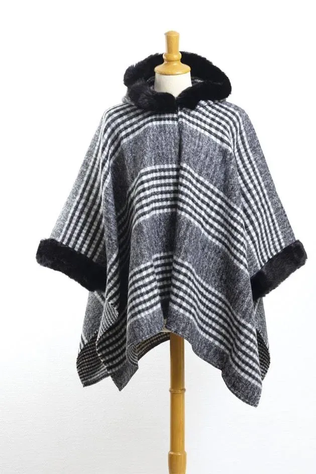 Poncho pailleté à fourrure