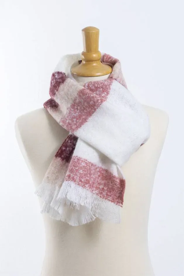 Echarpe à carreaux rose et blanche