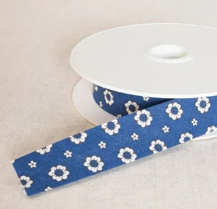 biais à motif fleur bleu marine