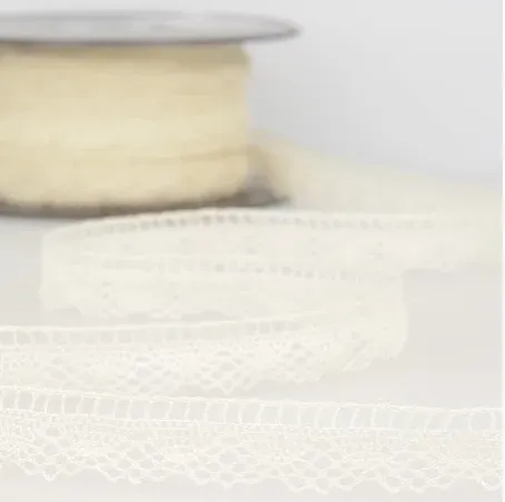 dentelle coton écru